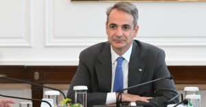 Yunan Başbakanı Miçotakis, Libor öncüsü Minos Zombanakis'e Hanya'da saygı gösterdi