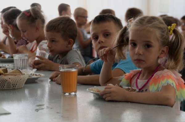 Yunanistan'da dul ve yetimler, emekli maaşlarından yüzde 6 sağlık kesintisi ödüyor
