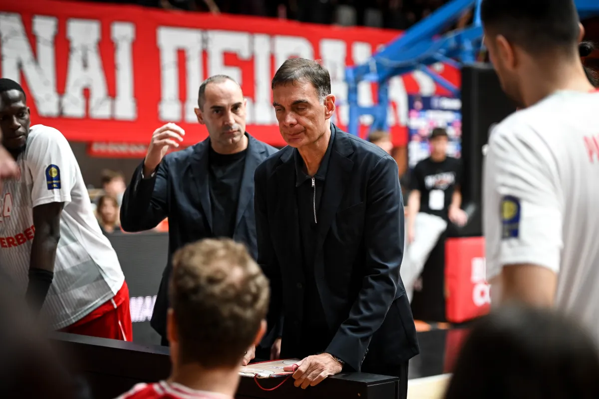 Yunan basketbol antrenörü Bartzokas: Olympiacos Prometheas'ı 85-45 yendi, Montero'nun durumu belirsiz