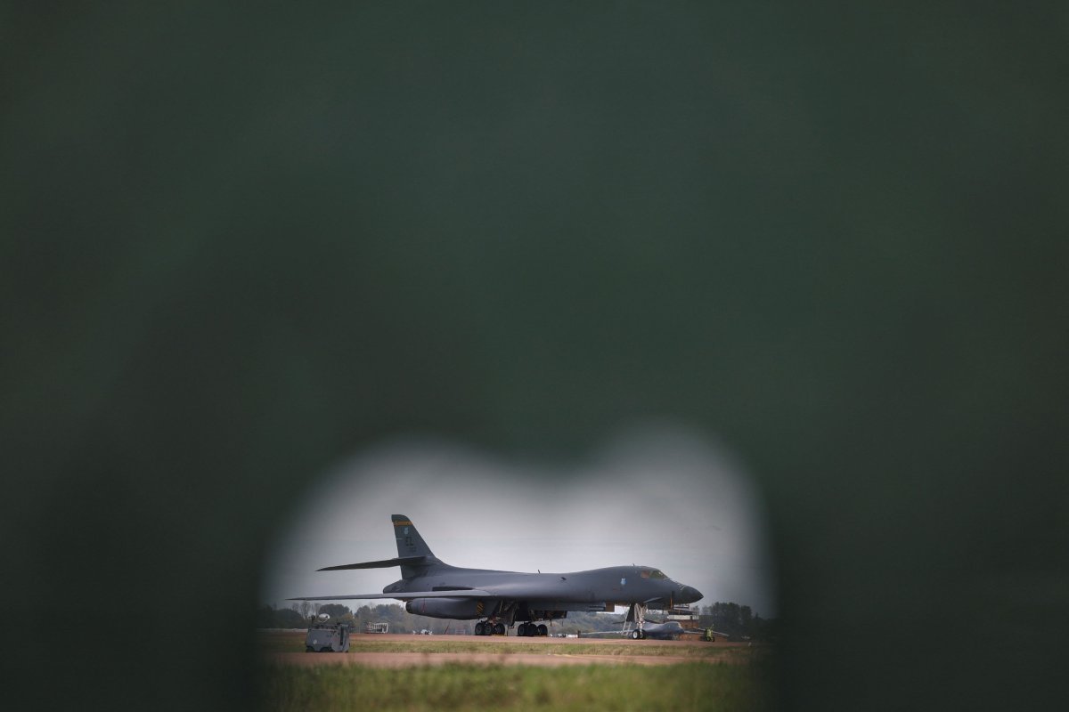 İngiltere: ABD bombardıman üssü Fairford'daki minibüs olayında İran'ın parmağı olabilir