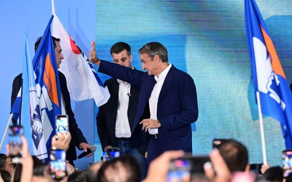 Yunanistan başbakanı Miçotakis: Yeni Demokrasi 2027'de yeniden çoğunluk kazanabilir
