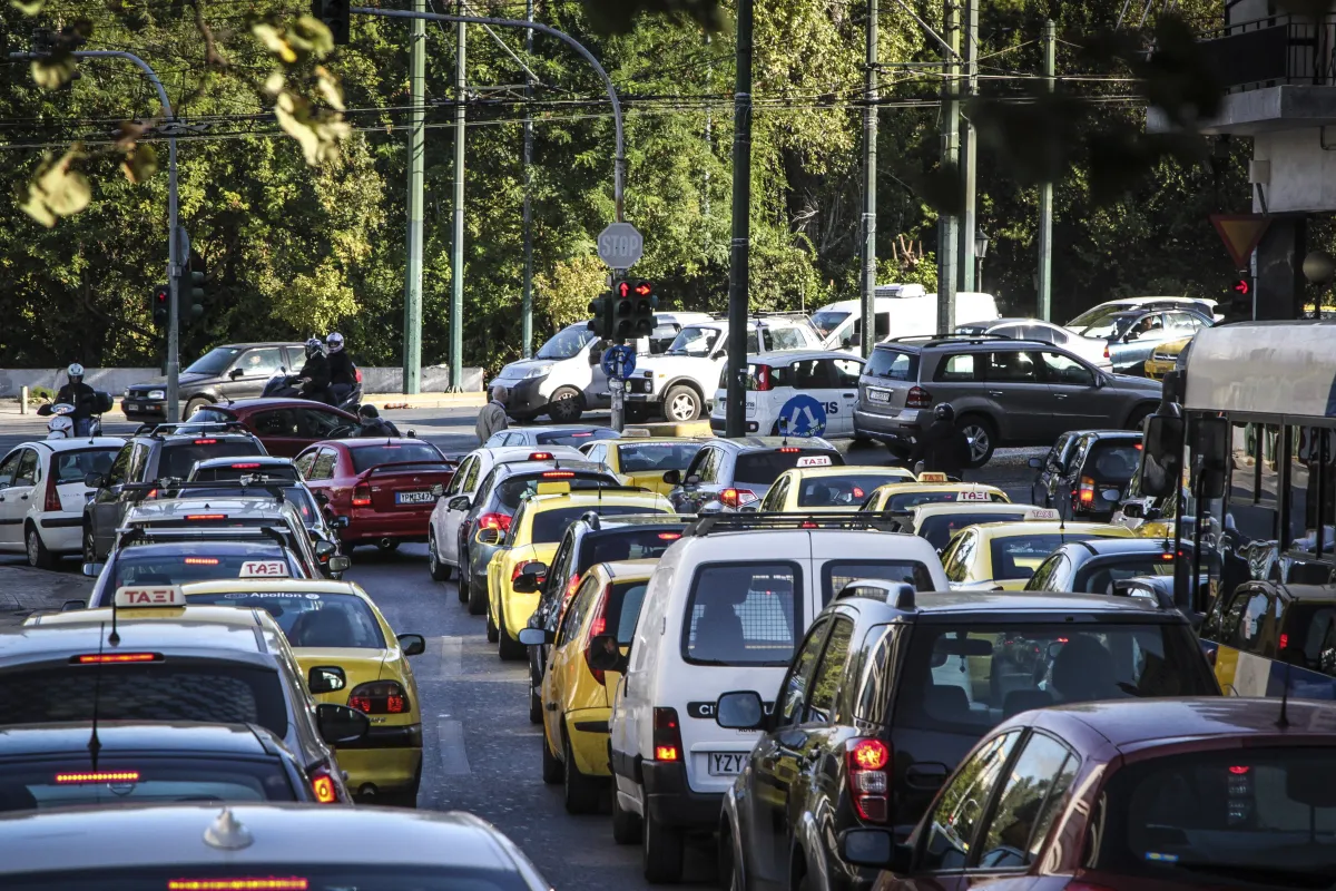 Atina'da birçok ana yol tıkandı: En yoğun tıkanıklık Kifisos Bulvarı'nda