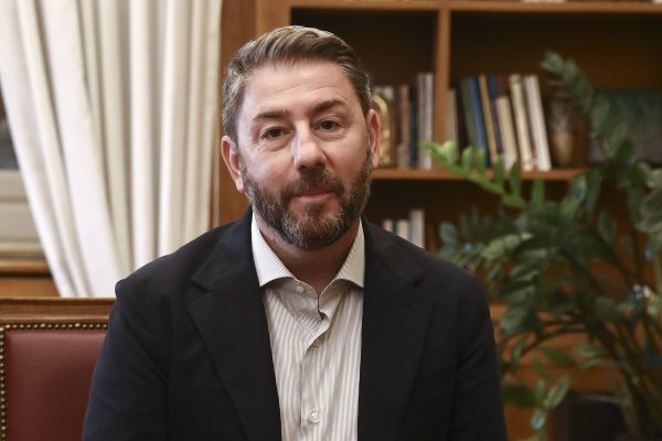 PASOK lideri Nikos Androulakis: Emekli maaşı bir haktır, partisi dört taahhüt açıkladı