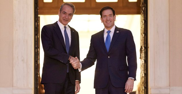 Miçotakis ve Rubio, Atina'da bakanlar ve iş insanlarıyla Tudor Hall'da akşam yemeğinde buluştu