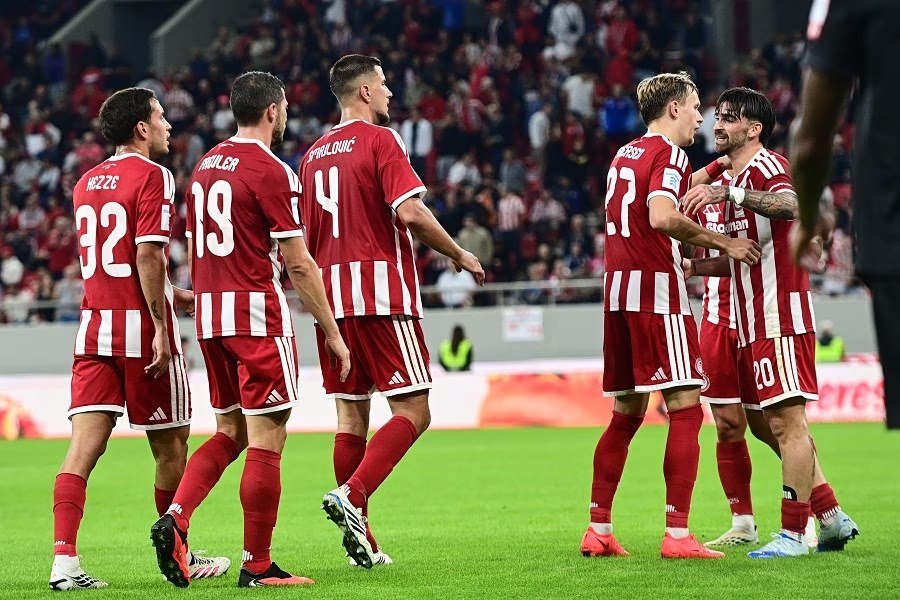 Olympiakos, Kalamata'yı 5-0 yendi: Portekizli Zota Silva hat-trick yaptı