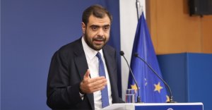 Yunan hükümet sözcüsü Marinakis: KDV geliri 900 milyon euro, acil önlemlere 1,2 milyar euro
