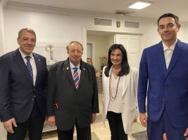 Yunan folklor sanatı New York Başkonsolosluğu'nda: 'Hayatın Çemberi' sergisi açıldı