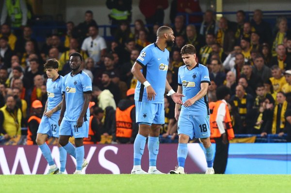 Yunan kulübü AEK, Ukraynalı Şahtar Donetsk'e 3-1 yenildi: Savunmadaki hatalar pahalıya patladı