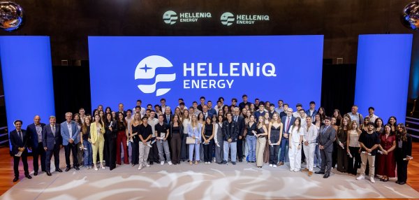 Yunan enerji şirketi HELLENiQ ENERGY 18 yıldır üstün başarılı lise mezunlarını ödüllendiriyor