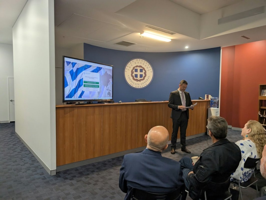 Sydney'deki Yunan Başkonsolosluğu Avustralya'daki vatandaşlara oy kaydı bilgilendirmesi yaptı