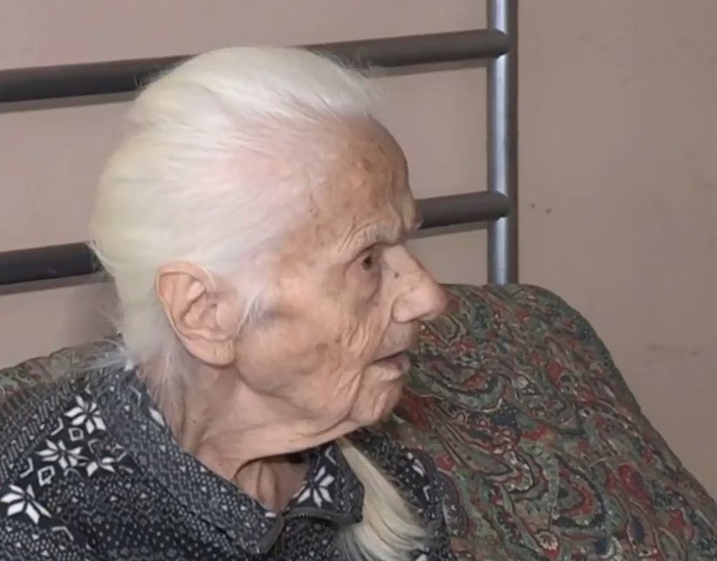 Selanik'te 92 yaşındaki kadın, 60 yıldır yaşadığı evden çıkarılma tehdidiyle karşı karşıya